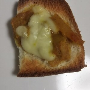 バターチキンカレーチーズトースト♡